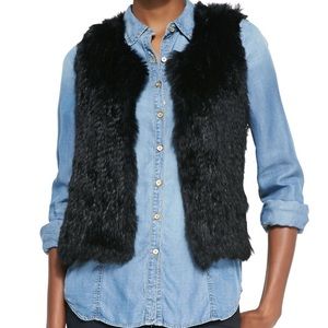525 America dyed rabbit fur short vest.